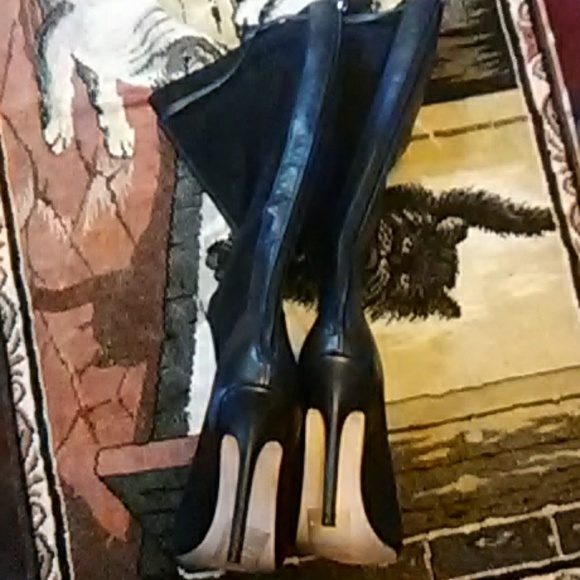 Boots - Picture 4 of 6